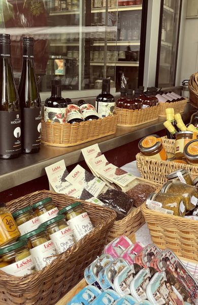 Zunächst war da Anna am Markt. 2014 übe…